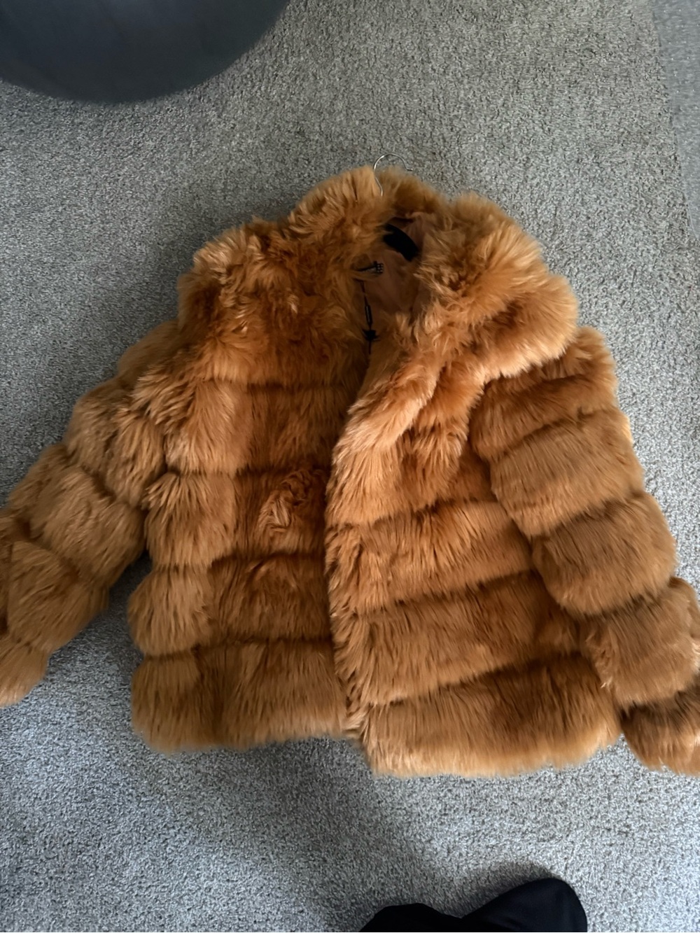 Pretty little thing Faux Fur Plush Women's Hooded Jacket in Camel